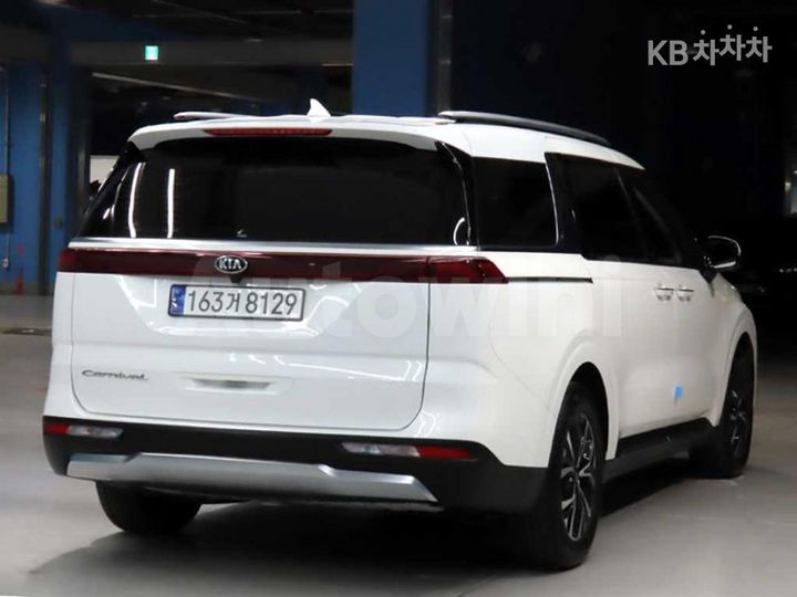 Kia Carnival 2021 KNANC81BBMS065211 — 4