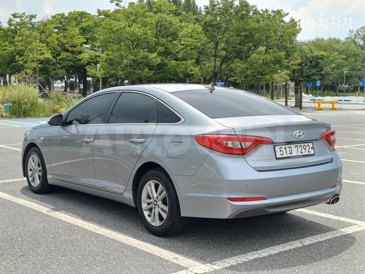 Hyundai Sonata 2015 KMHE341DBFA005431 — 4