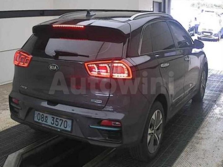 Kia Niro 2020 KNACC81GFLA038298 — 3