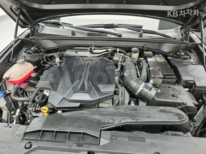 Kia K8 2022 KNAM541DBNA015096 — 5