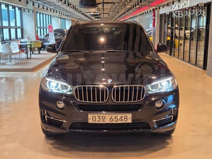 BMW X5 2017 — 2