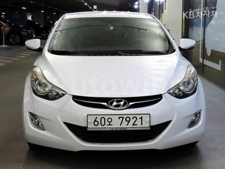 Hyundai Avante 2011 — 2