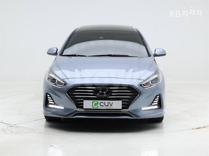 Hyundai Sonata 2018 KMHE3413BJA072995 — 2