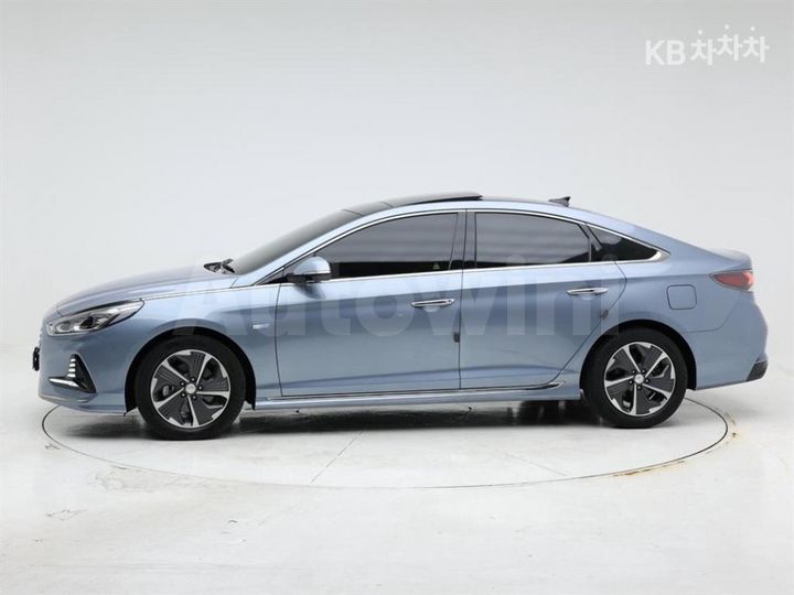 Hyundai Sonata 2018 KMHE3413BJA072995 — 3