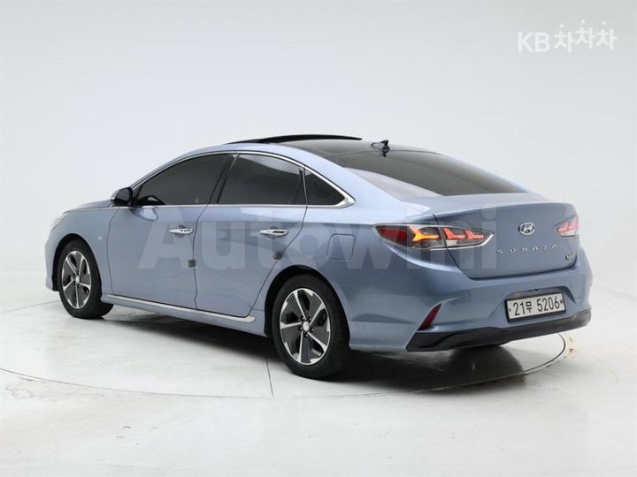 Hyundai Sonata 2018 KMHE3413BJA072995 — 4