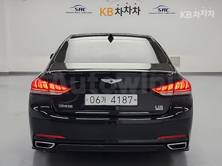 Hyundai Genesis 2016 KMHGL41DDGU105448 — 3