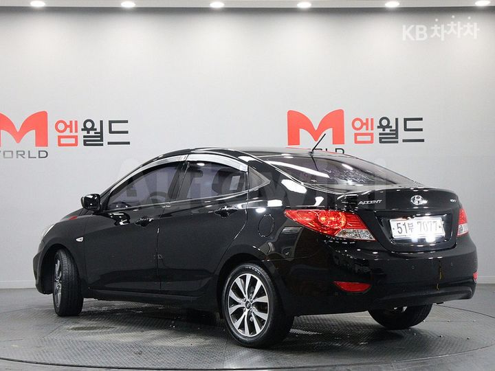 Hyundai Accent 2013 KMHCS41CBDU428135 — 4