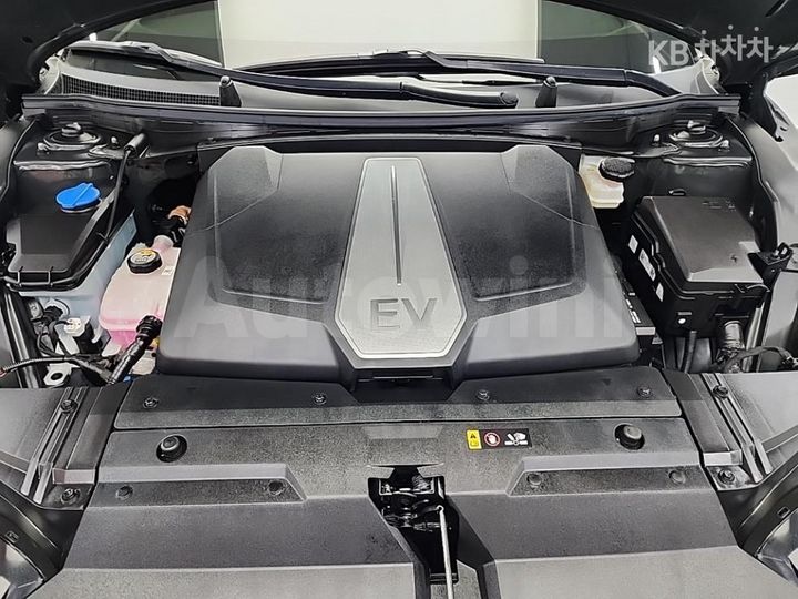 Kia EV6 2023 — 5