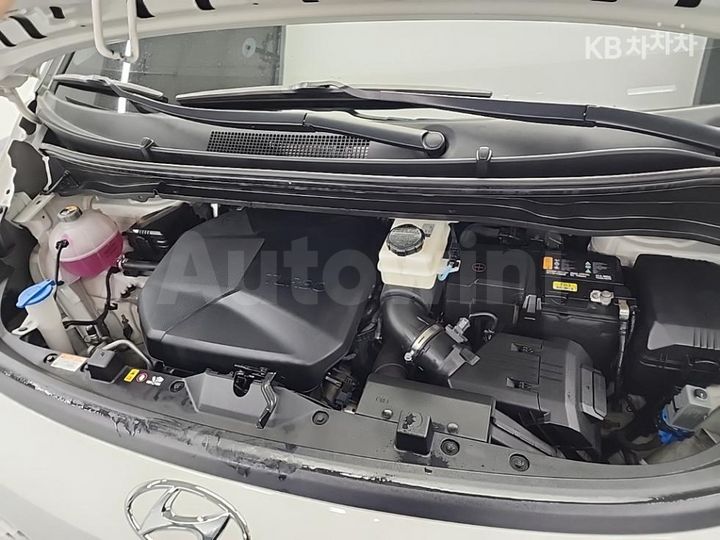 Hyundai Staria 2022 — 5