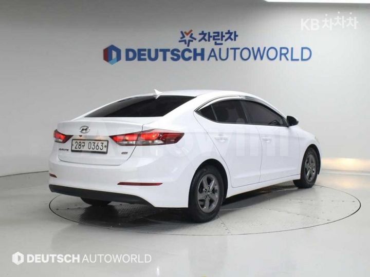 Hyundai Avante 2017 — 2
