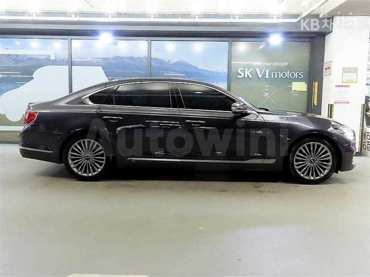 Kia K9 2019 KNAS2418BKS008888 — 3