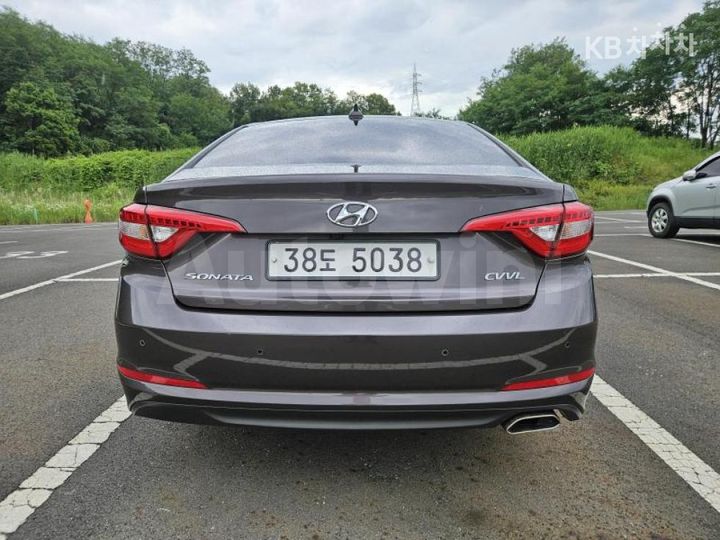 Hyundai Sonata 2016 KMHE341CBGA226490 — 5