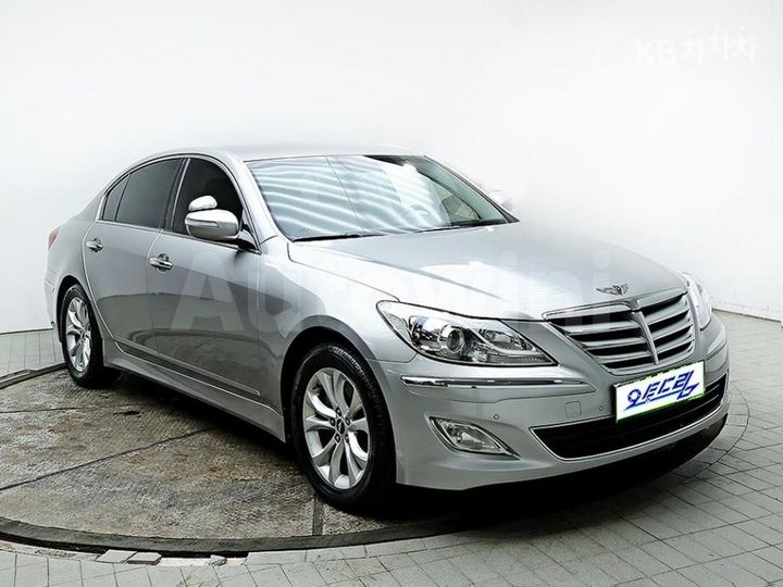 Hyundai Genesis 2012 KMHGA41BBCU202791 — 2