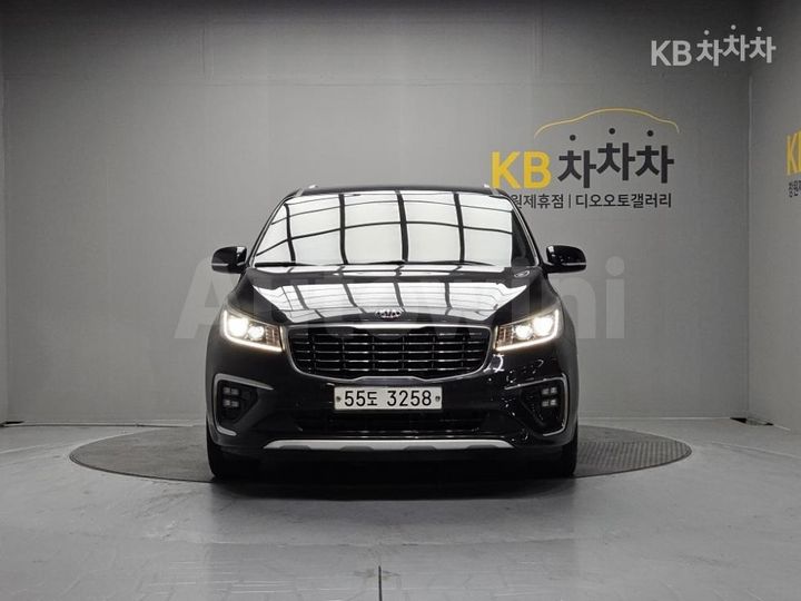 Kia Carnival 2019 KNAMB81ABKS569569 — 2