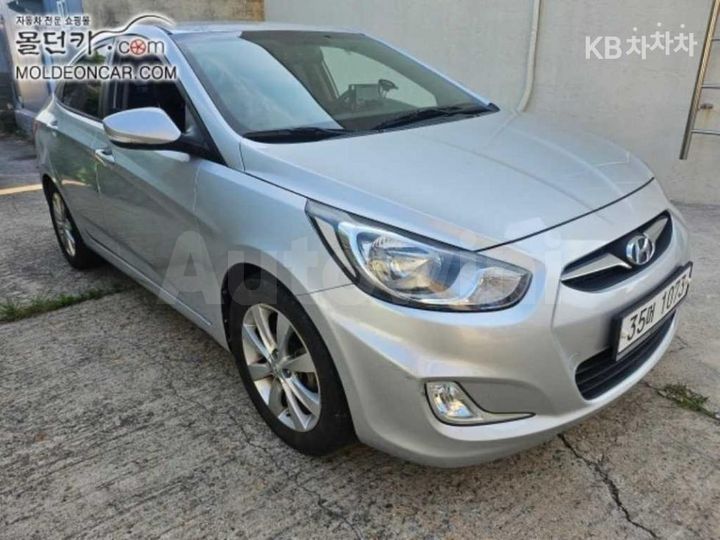 Hyundai Accent 2012 KMHCU41EBCU197679 — 2