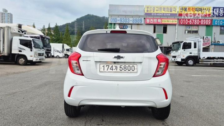 Chevrolet Spark 2019 KLYDC487DKC211123 — 4