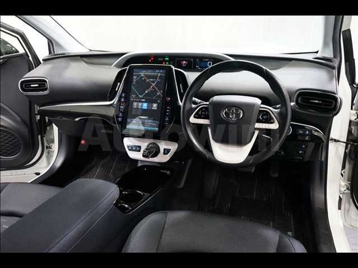 Toyota Prius 2017 — 2