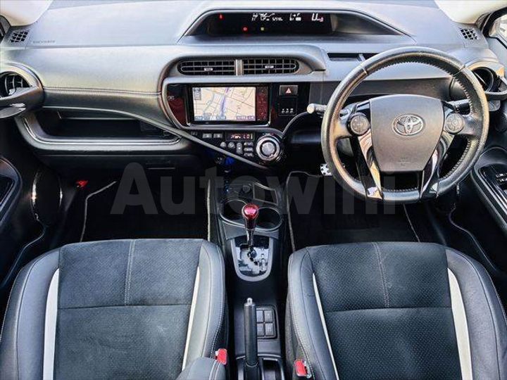 Toyota AQUA 2015 NHP10-2444116 — 3