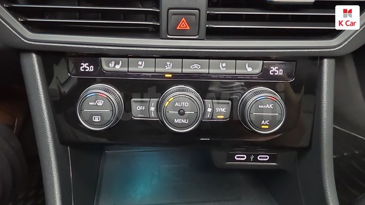 Volkswagen Jetta 2021 — 2