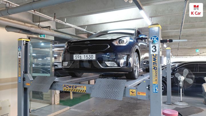 Kia Niro 2018 KNACB81CGJA133556 — 3