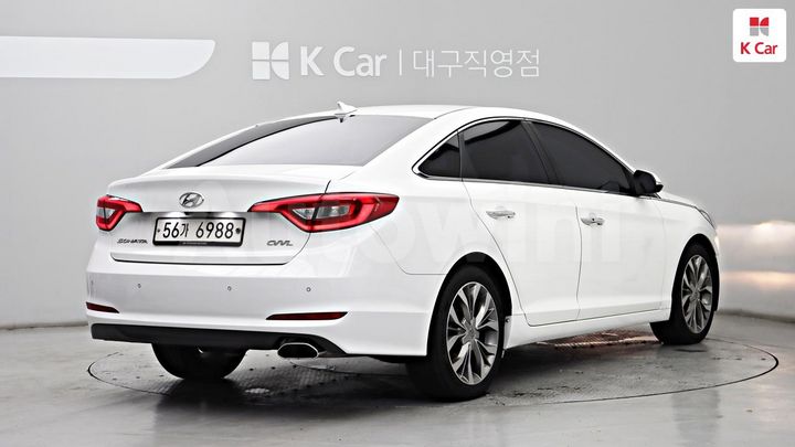 Hyundai Sonata 2015 KMHE341CBFA087403 — 2