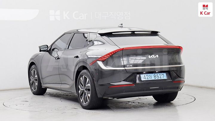 Kia EV6 2023 KNAC381AFPA170525 — 4