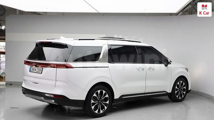 Kia Carnival 2023 KNANC813BPS234866 — 4