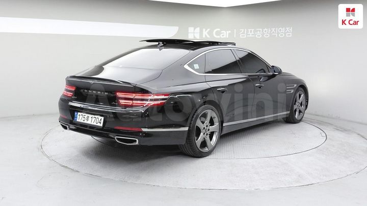 Genesis G80 2021 KMTGB41CDMU086033 — 4