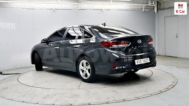 Hyundai Sonata 2019 KMHE241CBKA532112 — 2