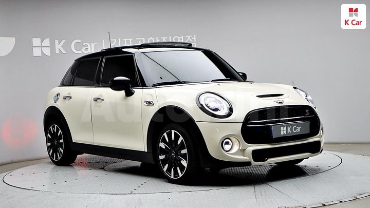 Mini Cooper 2021 WMWXV910XM2N75538 — 3