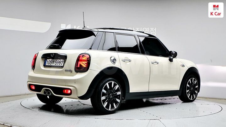 Mini Cooper 2021 WMWXV910XM2N75538 — 4