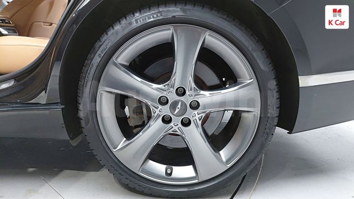 Genesis G80 2022 KMTGB41CDNU143665 — 5