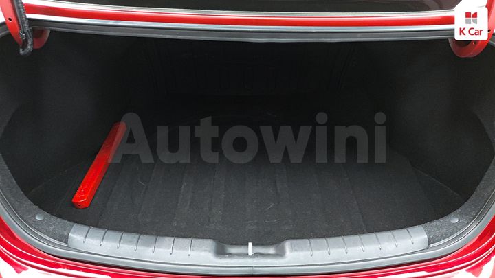 Hyundai Avante 2019 KMHD741EEKU859879 — 2