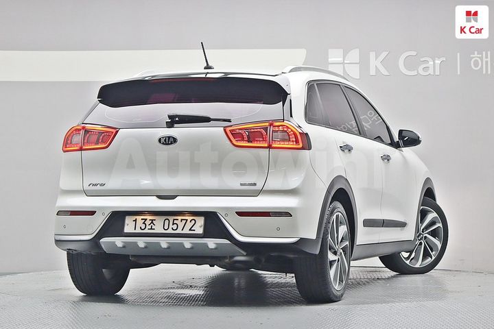 Kia Niro 2017 — 2