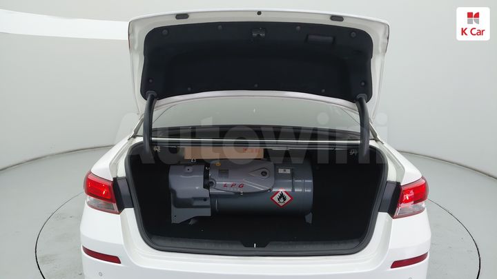 Kia K5 2019 KNAGS416BKA298600 — 5