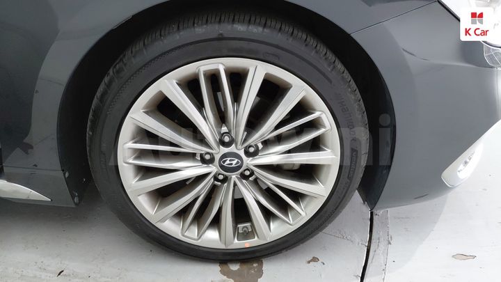 Hyundai Grandeur 2017 KMHF341EBHA033731 — 4