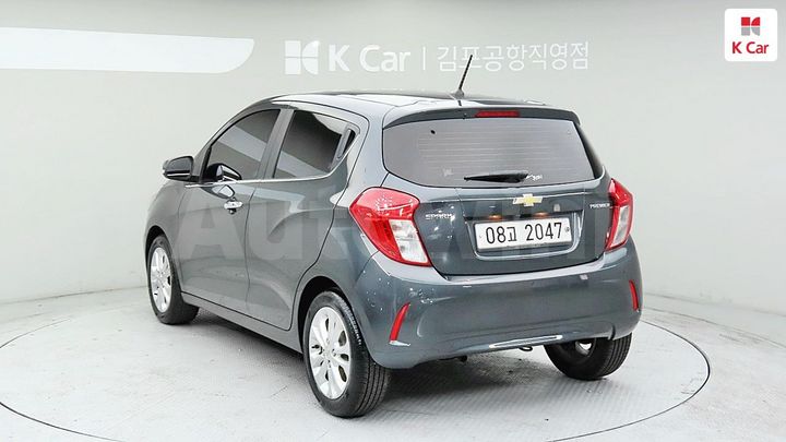 Chevrolet Spark 2019 KLYDC487DKC216391 — 4