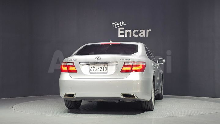 Lexus LS 2009 — 4