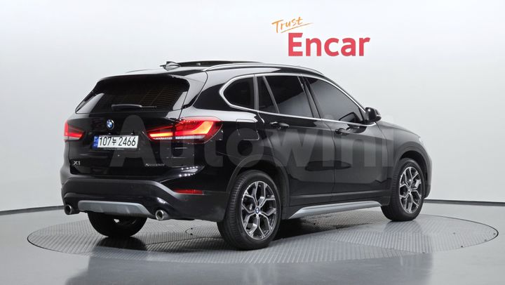 BMW X1 2021 — 2