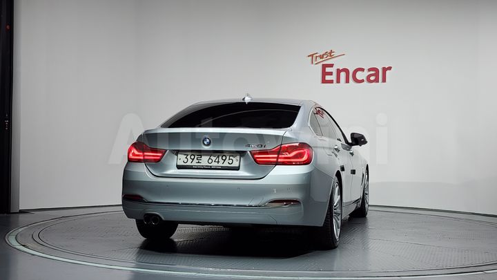 BMW 4 Series 2018 — 4