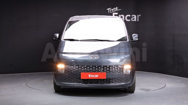 Hyundai Staria 2023 — 3