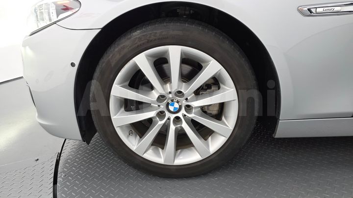 BMW 5 Series 2016 — 5