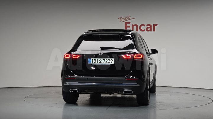 Mercedes-Benz GLA Class 2021 — 3