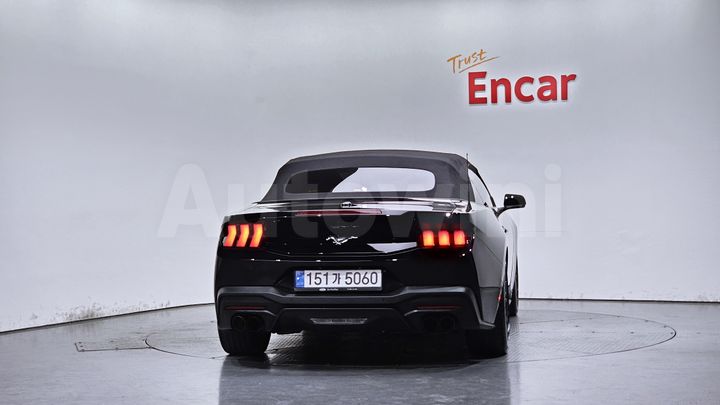 Ford Mustang 2024 — 3