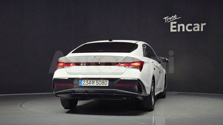 Hyundai Avante 2025 — 4