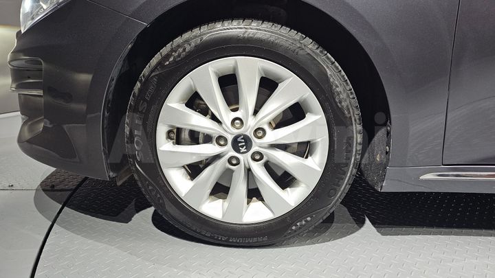 Kia K5 2017 — 5