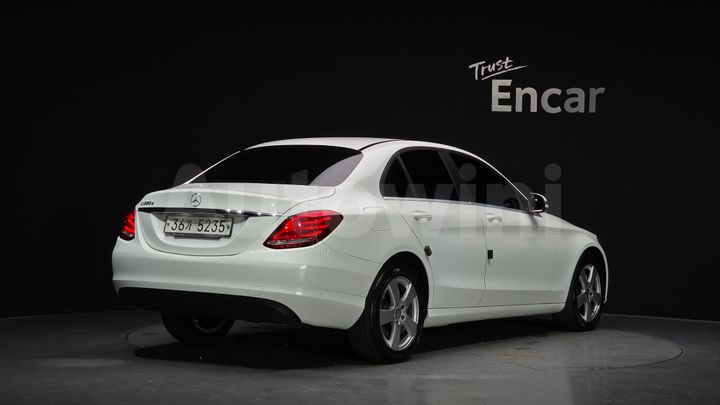 Mercedes-Benz C Class 2017 — 2
