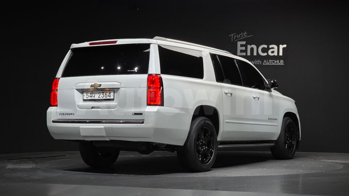 Chevrolet Suburban 2017 — 2