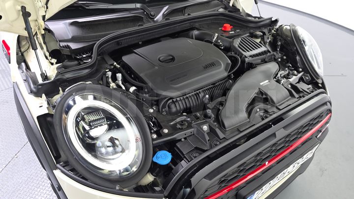 Mini Cooper 2023 — 5