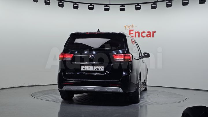 Kia Carnival 2018 — 4